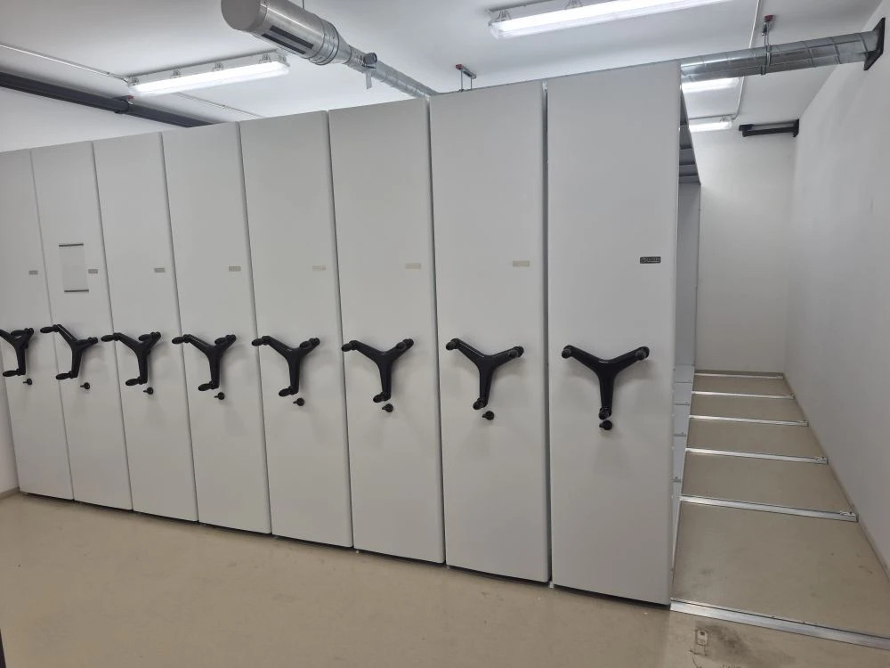 Мобильные стеллажи для картин